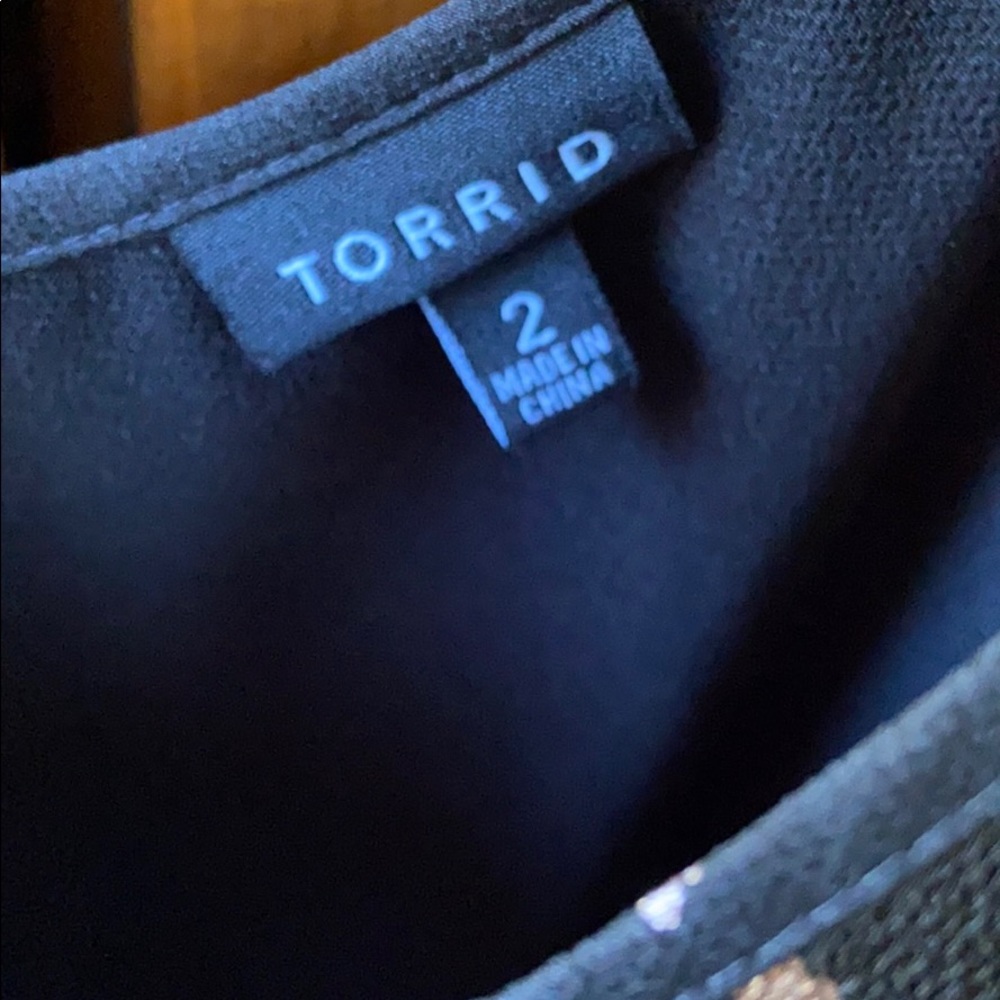 SOLD Torrid size 2 Foil Leaves on Black Cami - Picture 2 of 3